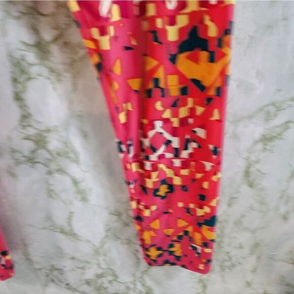 LuLaRoe Tall & Curvy Leggings - Picture 6 of 10